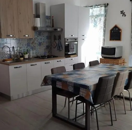 Nyaraló La Casa Sotto Il Fortino SantʼAntìoco