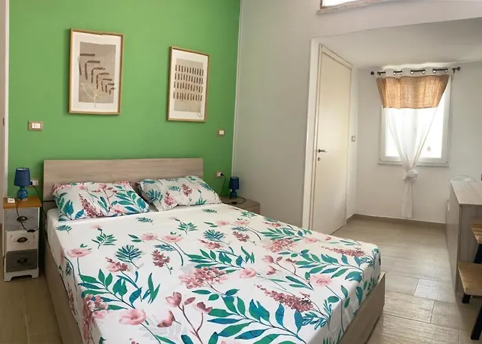 La Casa Sotto Il Fortino Nyaraló SantʼAntìoco